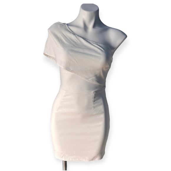 NWT Superdown white one shoulder asymmetrical mini dress size small - Picture 13 of 13